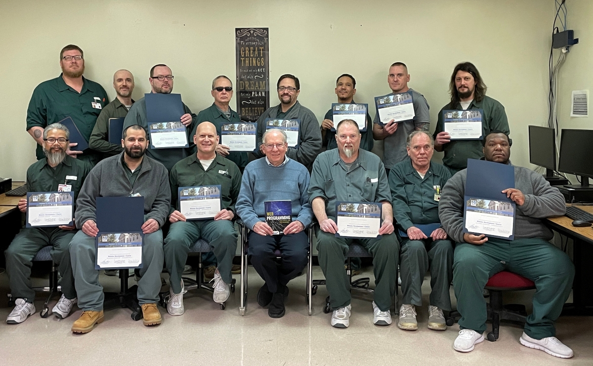 Jesse_Heines_Prison_Course_Grads